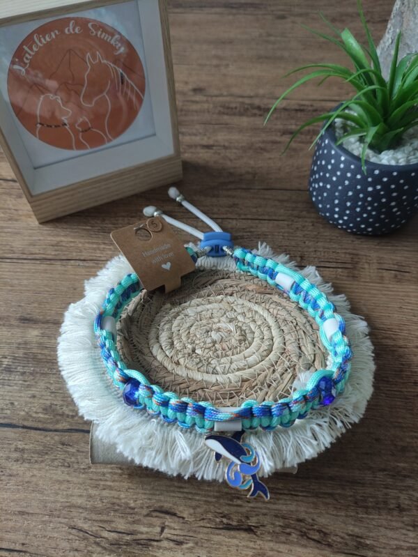 Collier anti-tiques Baleine