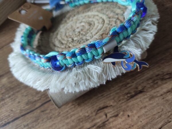 Collier anti-tiques Baleine – Image 2